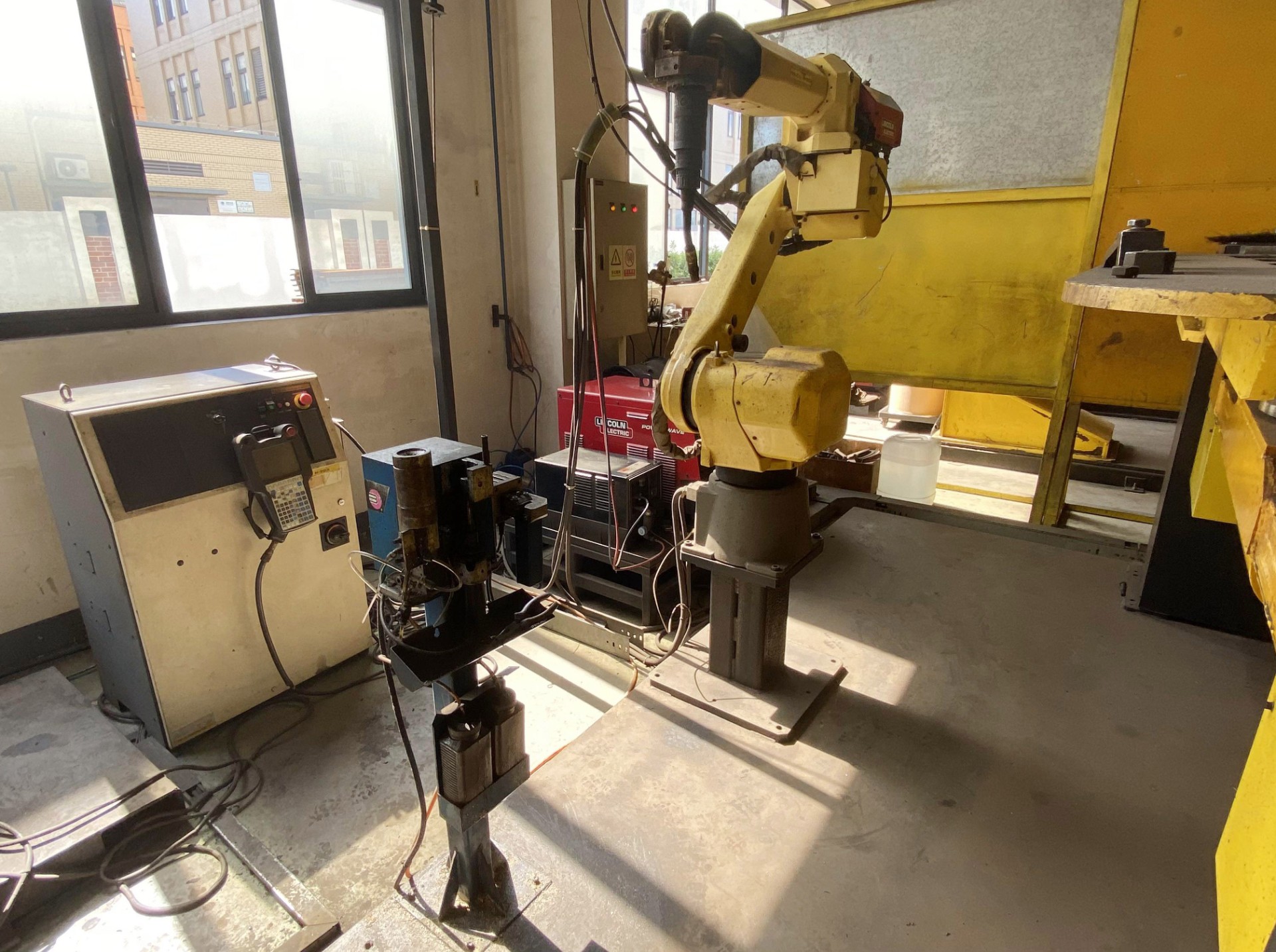 機(jī)器人焊接2#